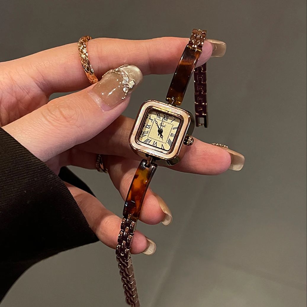 Luxury Vintage Women's Watches - Luxury Watch Safe 评论和价格